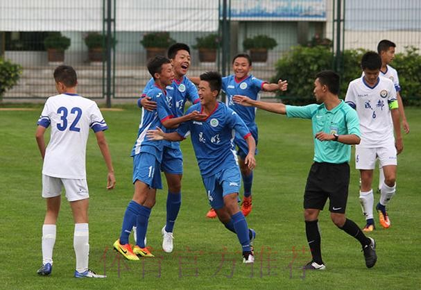 青超新闻 | 特写:昆明足球人期待大西南崛起 青超新闻 | 特写:昆明足球人期待大西南崛起